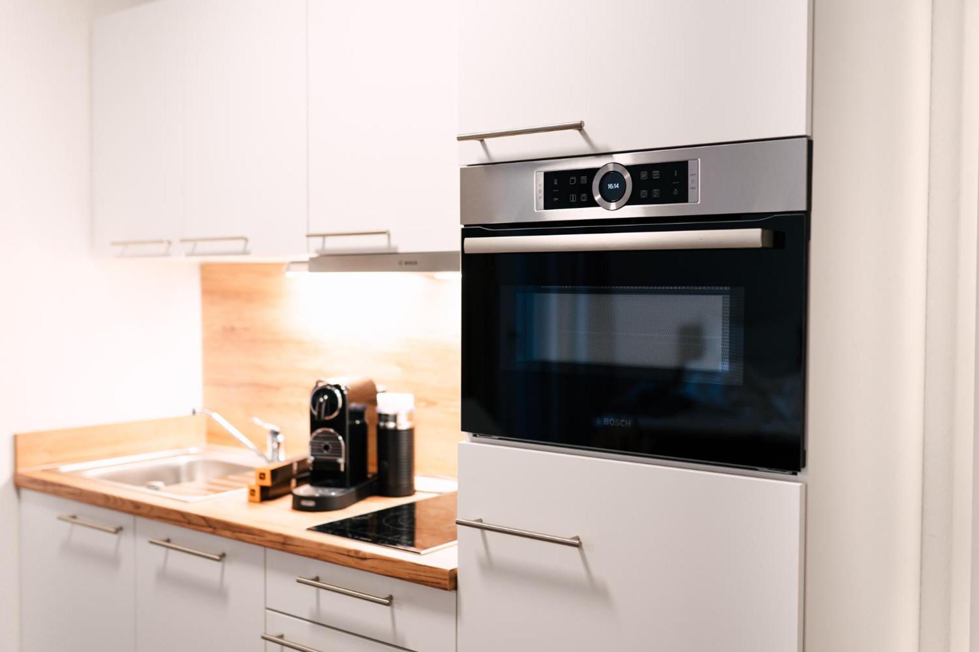Zentrahome - Balkon Outlet Zentral Smarttv Business Metzingen  Kültér fotó